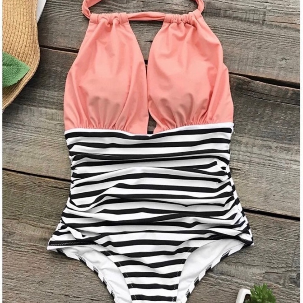 One-piece swimsuit by CUPSHE.